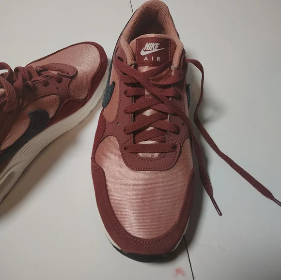 Nike Air Max SC SE Women's  Sneakers Size 9.5 - Picture 2 of 9